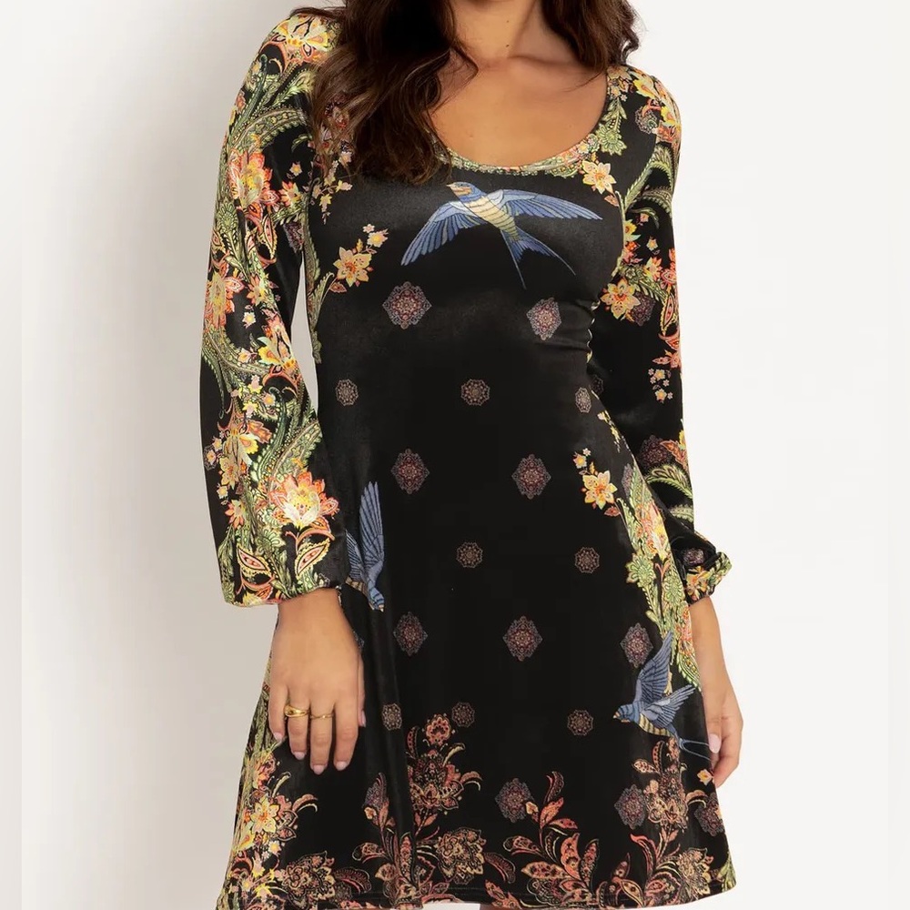 Blackmilk “WAITING IN THE WINGS VELVET BISHOP LONGLINE DRESS” Size Medium M NWT - Picture 15 of 16
